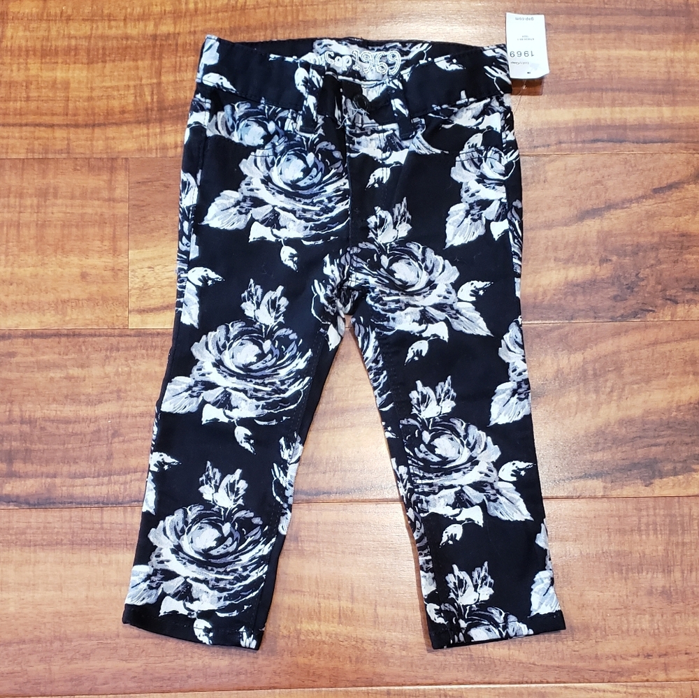 GAP Baby NWT 18-24 months black jeans with white rose print